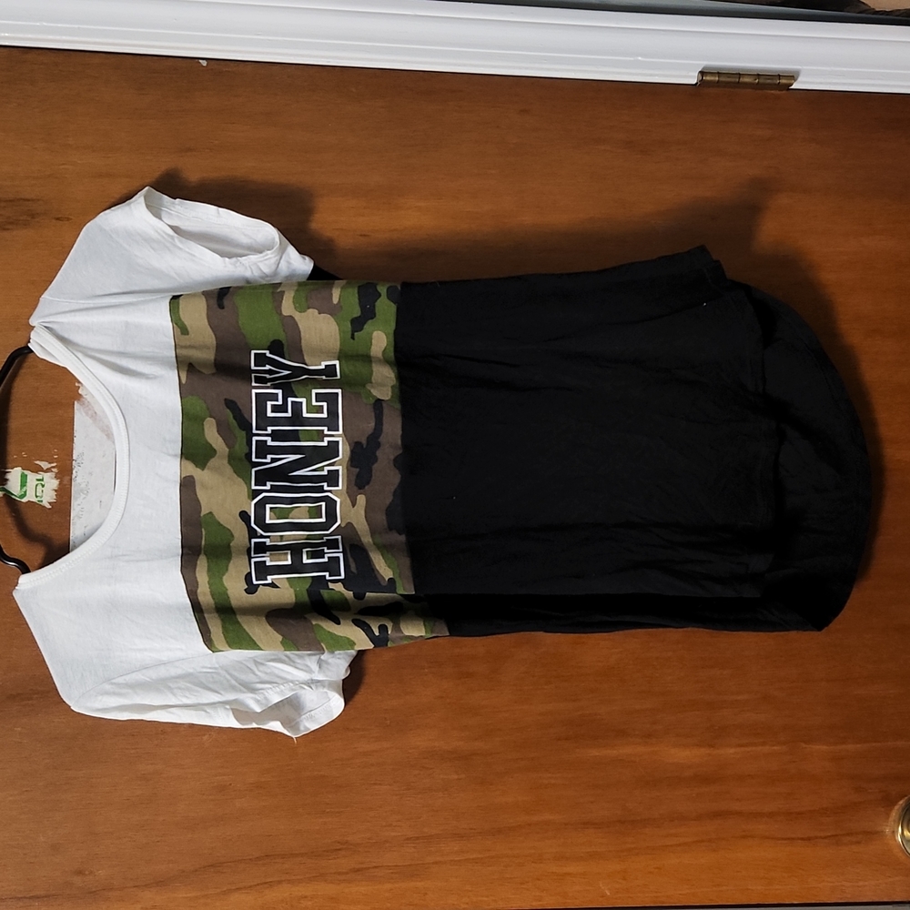 Honey slogan tee
